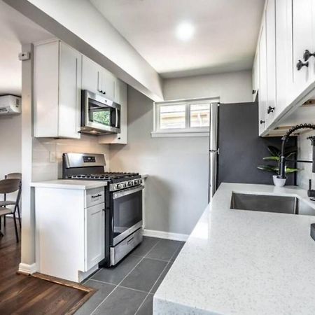 Roomy Urban Apartment Montrose! Free Parking #3 هيوستن المظهر الخارجي الصورة