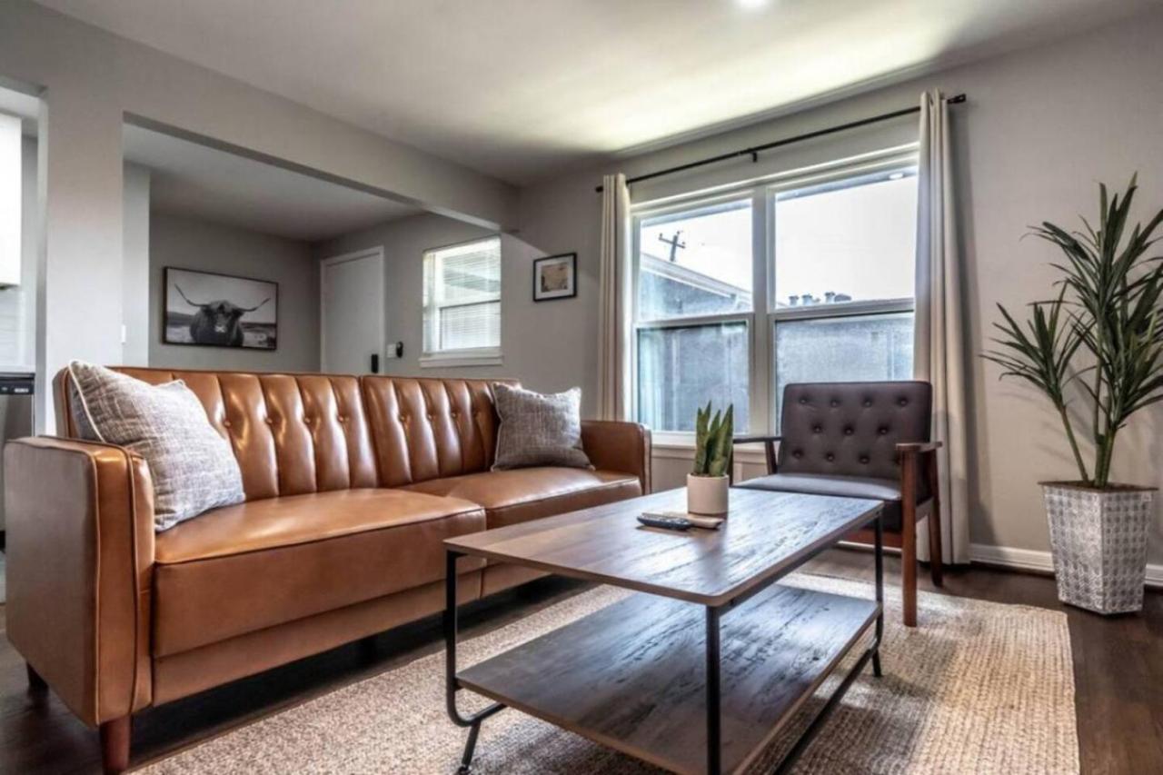 Roomy Urban Apartment Montrose! Free Parking #3 هيوستن المظهر الخارجي الصورة