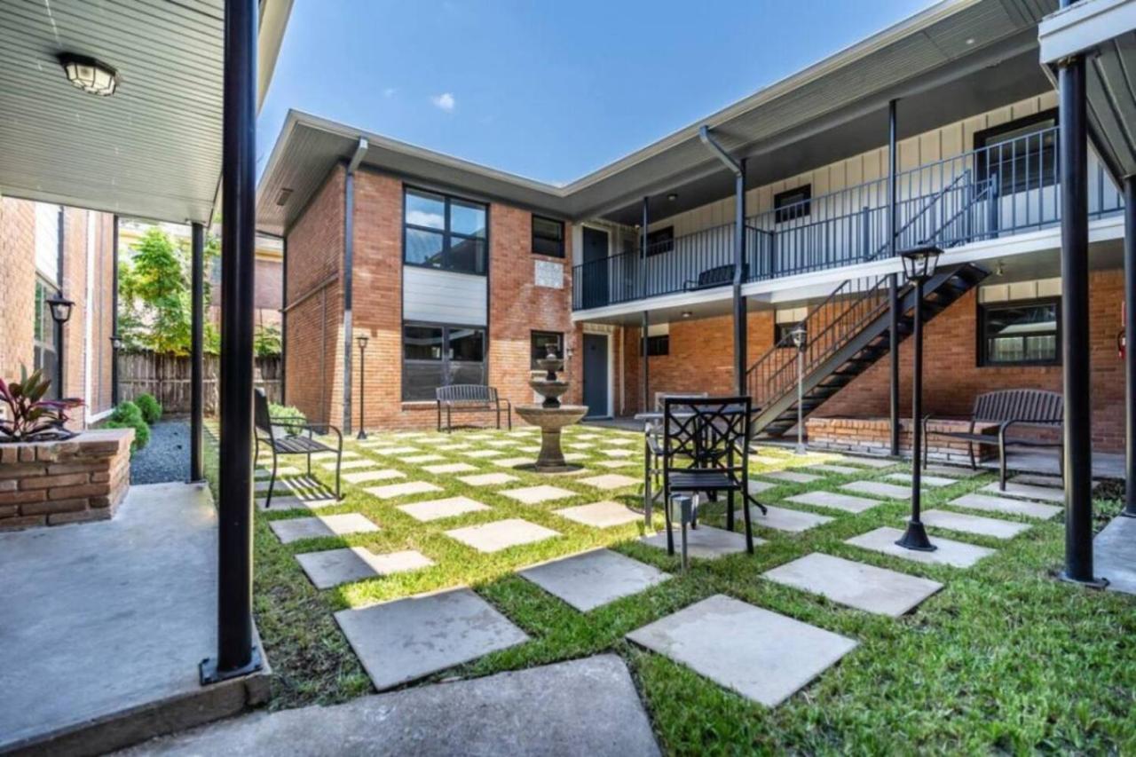 Roomy Urban Apartment Montrose! Free Parking #3 هيوستن المظهر الخارجي الصورة
